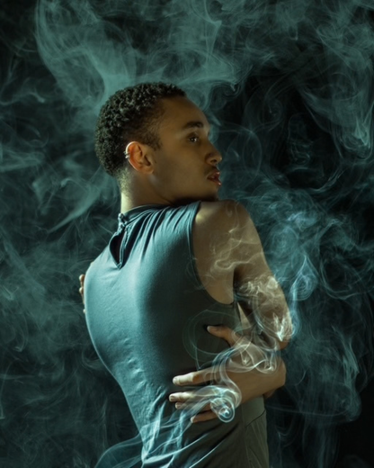 Boek Dimitri, queer en danser & performer via Flavourez Connect.
